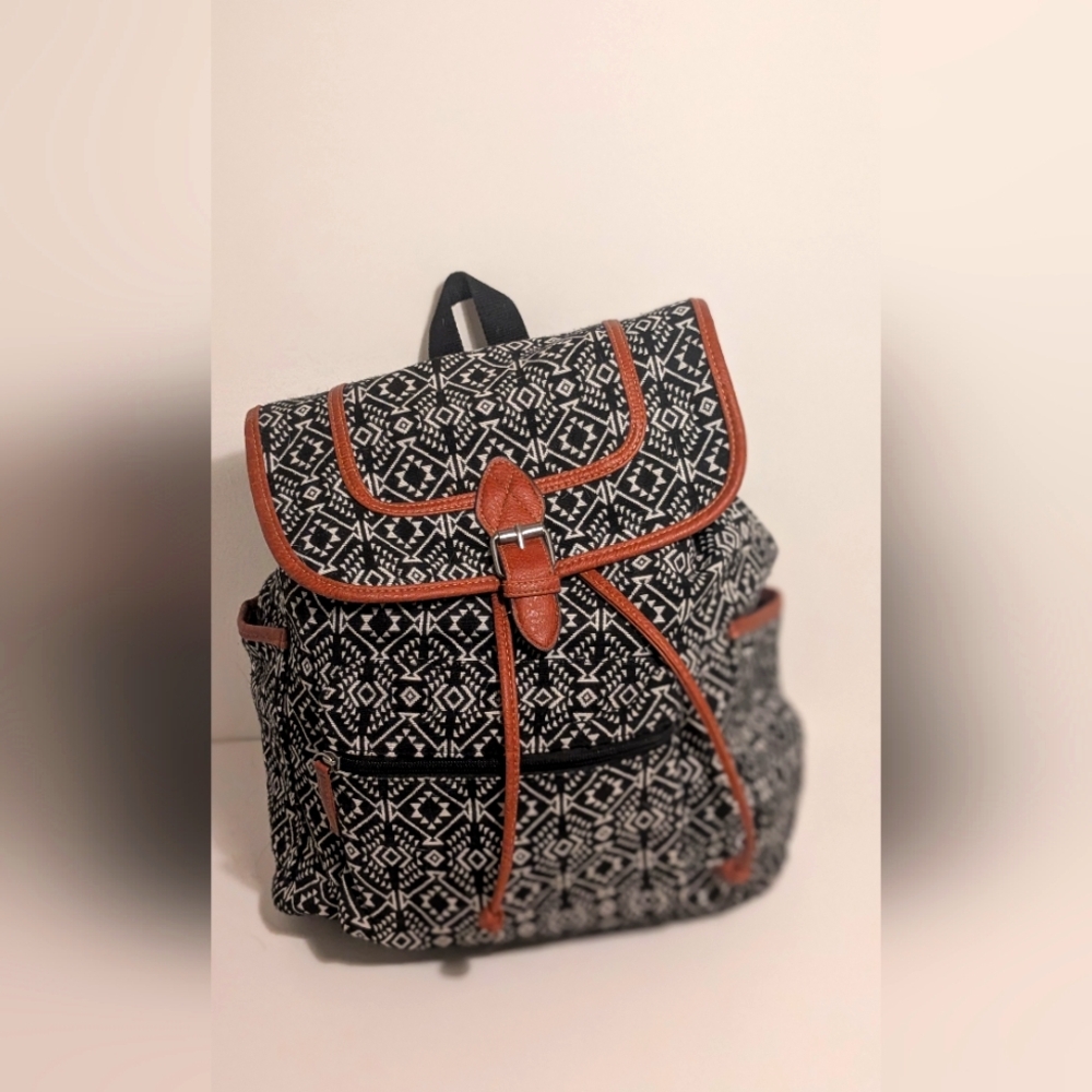 Arizona Black & White Backpack, Brown Leather Details, Native American Pattern